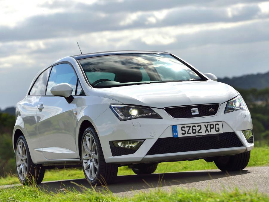  Seat Ibiza FR 2012 года  (UK) (фото 10 из 23)
